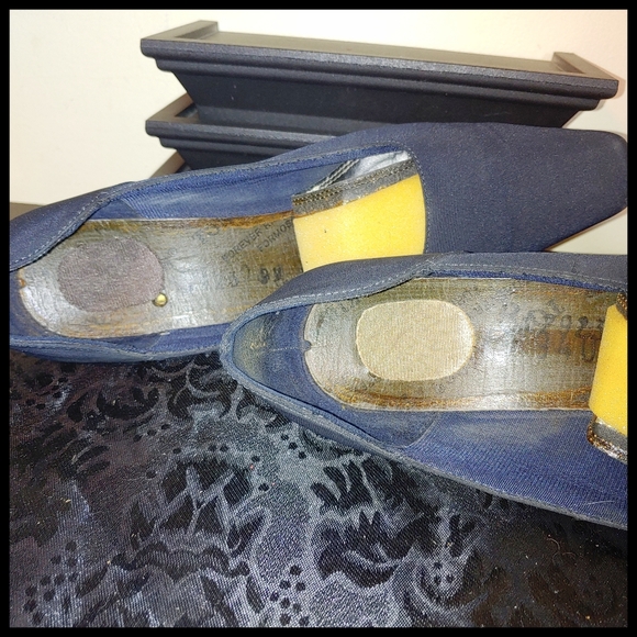 Vintage Black Fabric Shoes, 9.5 - Picture 10 of 10